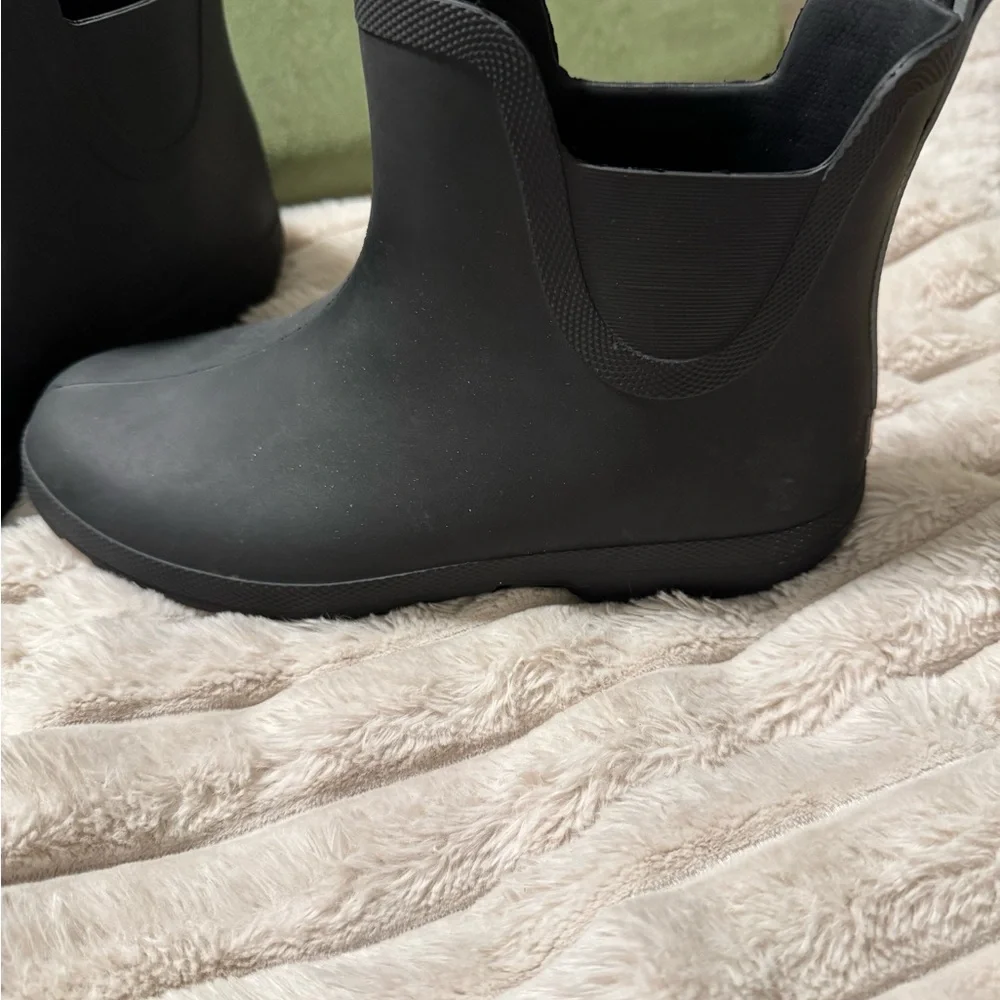 Totes Black Chelsea Rain Ankle Boots